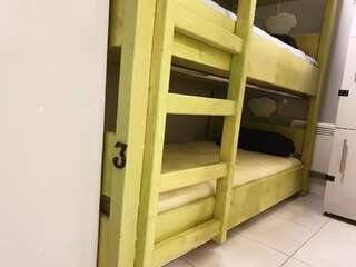 Отели типа «постель и завтрак» KGT House Дублин Кровать в общем номере для мужчин и женщин с 16 кроватями-5